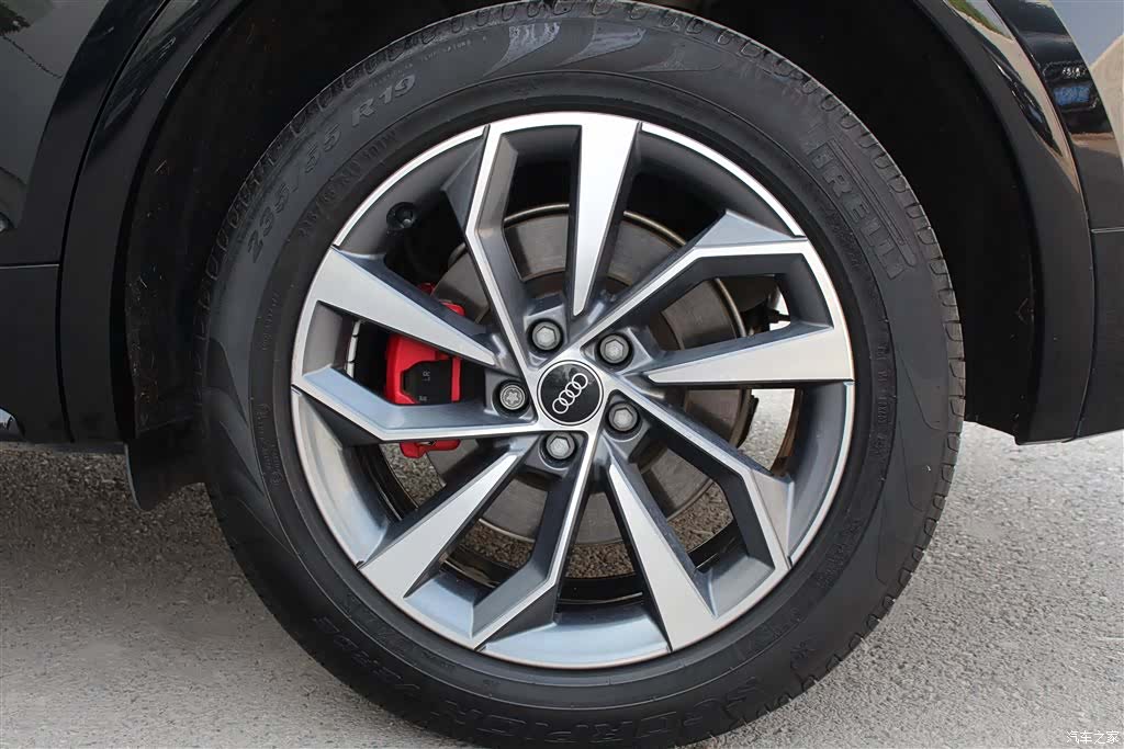Audi Q5L, 2024 2