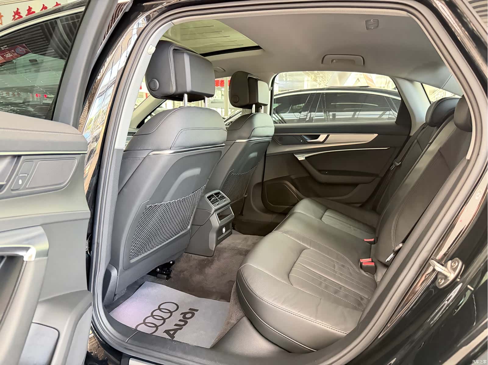 Audi A6L, 2020 все фото