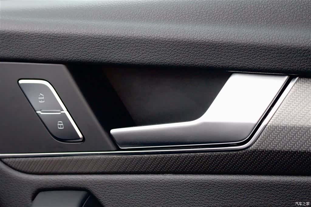 Audi Q5L, 2024 4