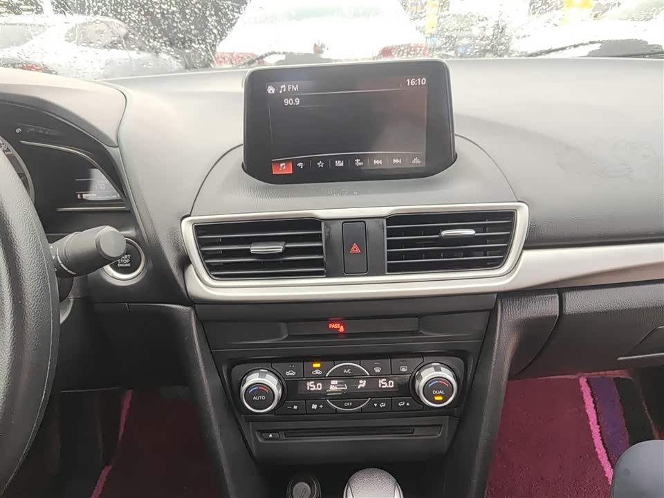 Mazda 3 Angkesaila