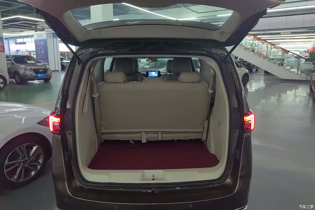 Buick GL8, 2022 4