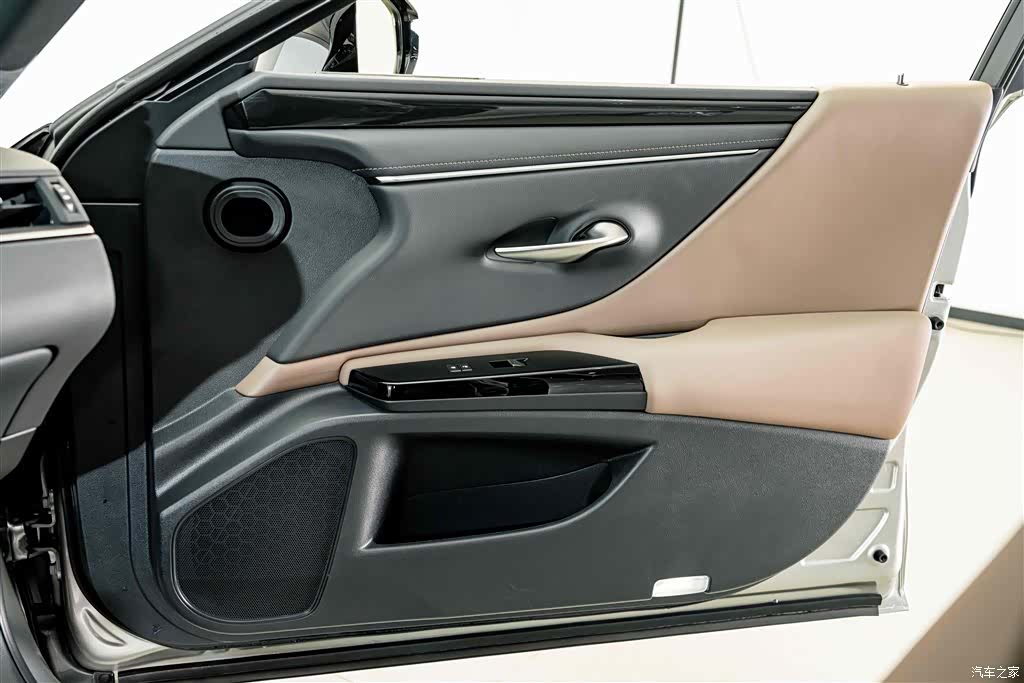 Lexus ES, 2024 15