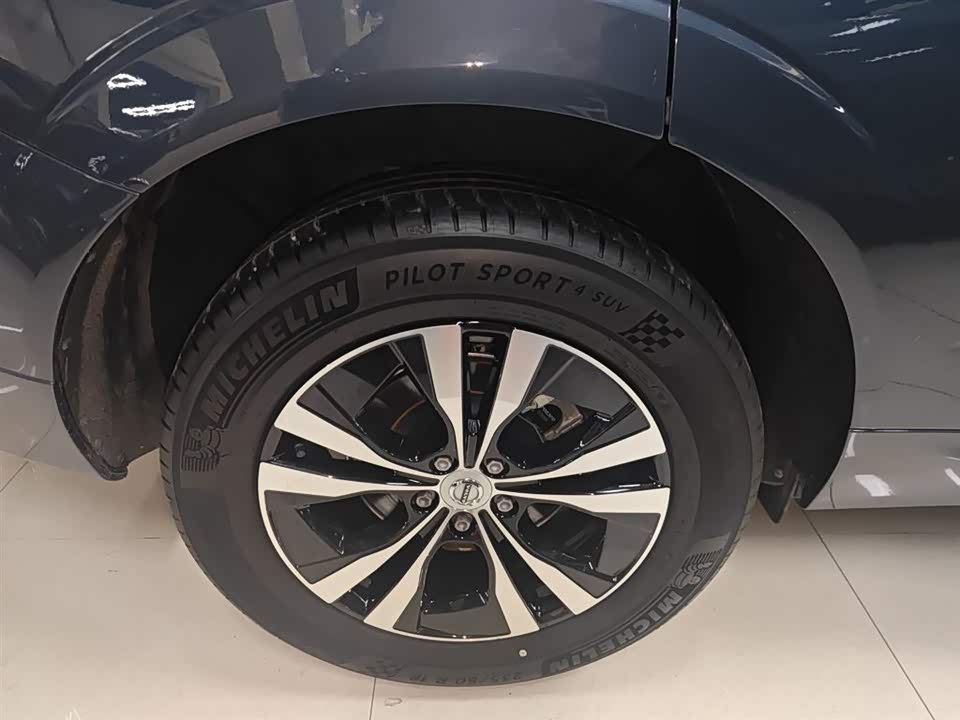 Tank Chengdu Car