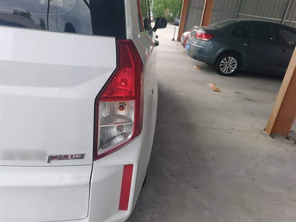 Wuling Wuling Hongguang PLUS