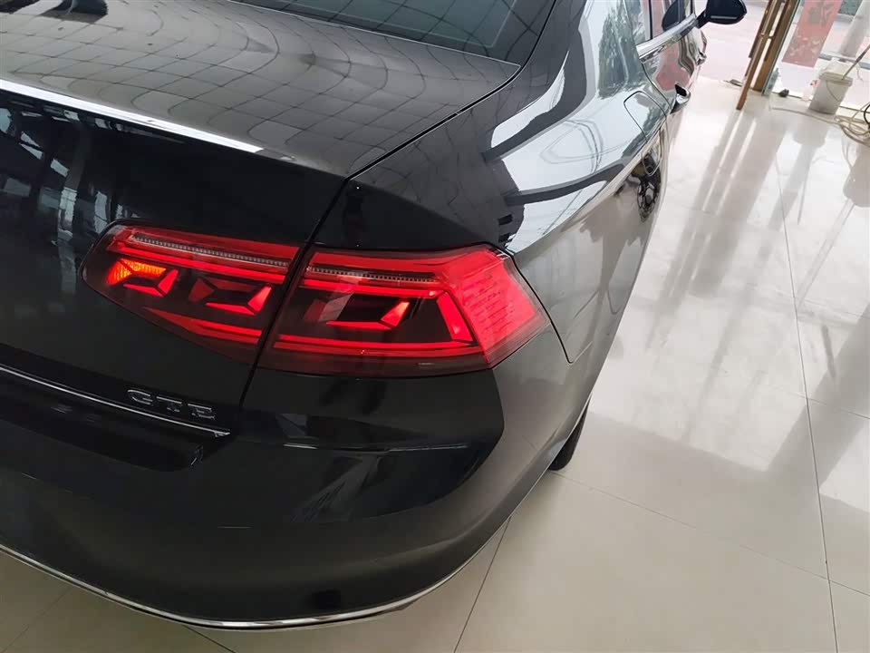 Volkswagen Magotan GTE