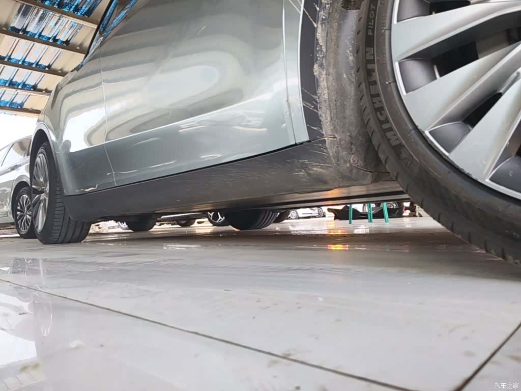 Tesla Model Y, 2024 21