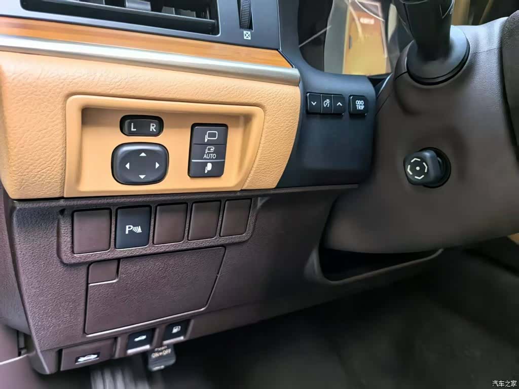 Lexus ES, 2017 24