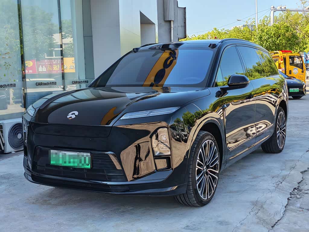 NIO ES8