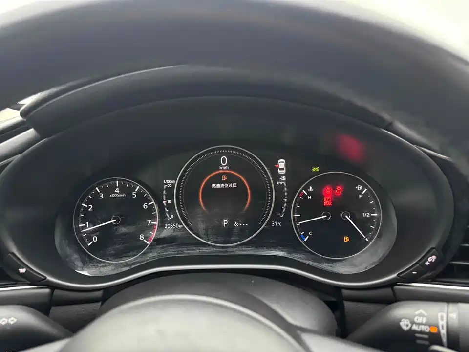 Mazda 3 Angkesaila
