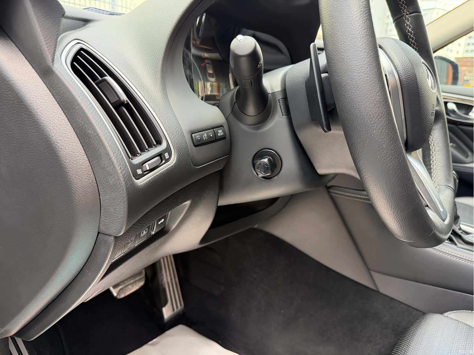 Infiniti Q50L, 2018 10
