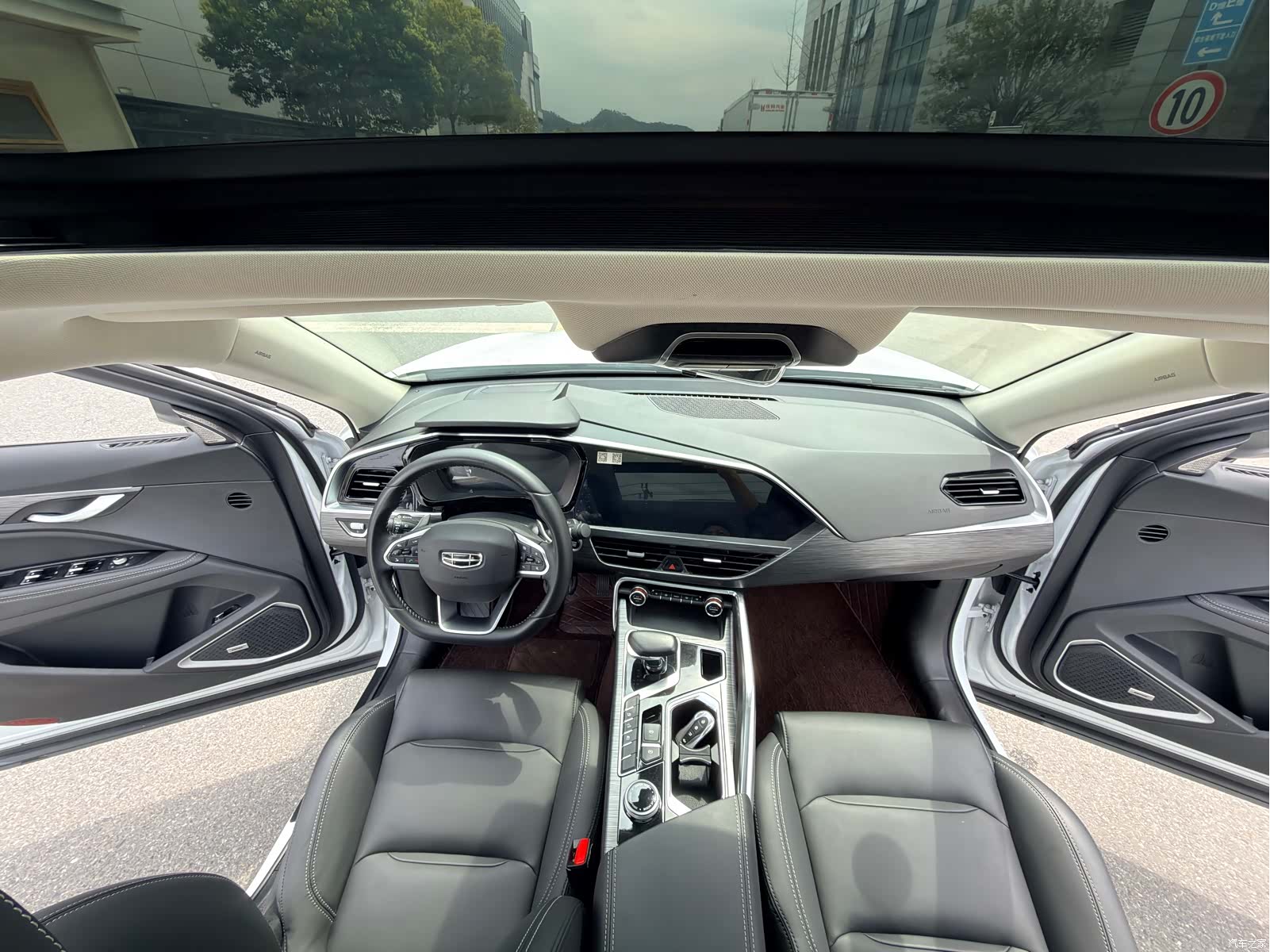 Geely Xingyue, 2021 13