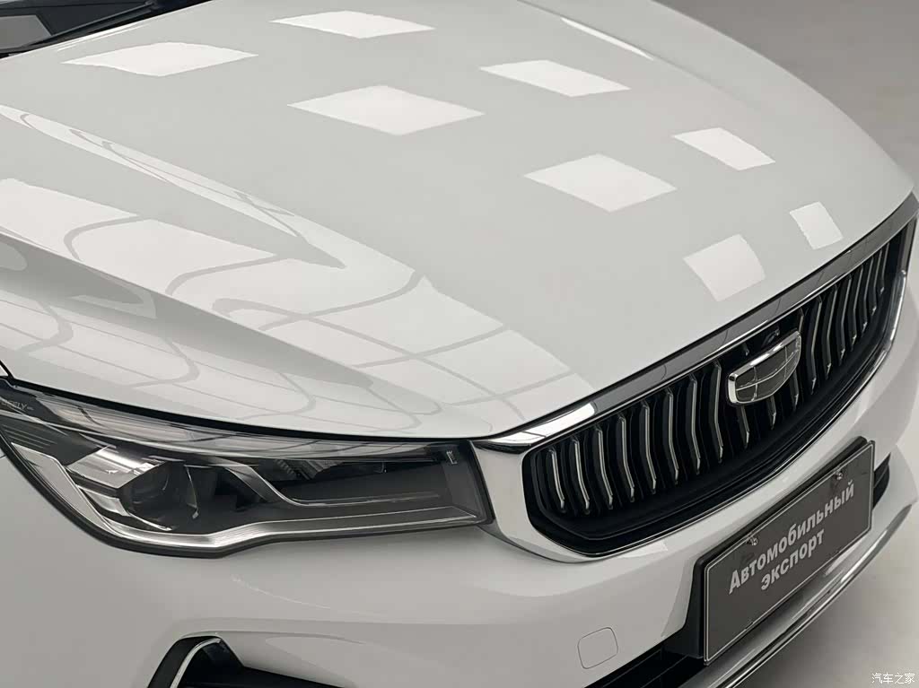 Geely Emgrand, 2022 все фото