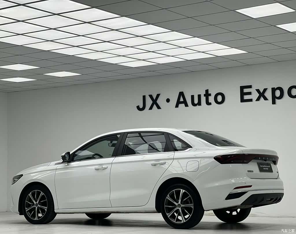 Geely Emgrand, 2022 12