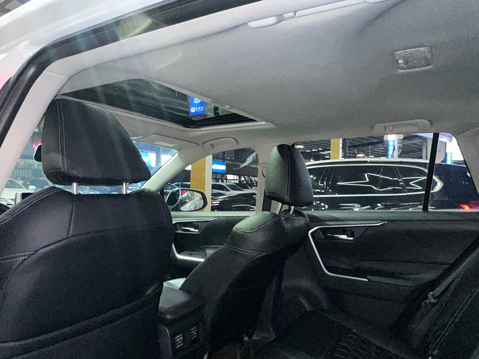 Toyota RAV4 Rongfang