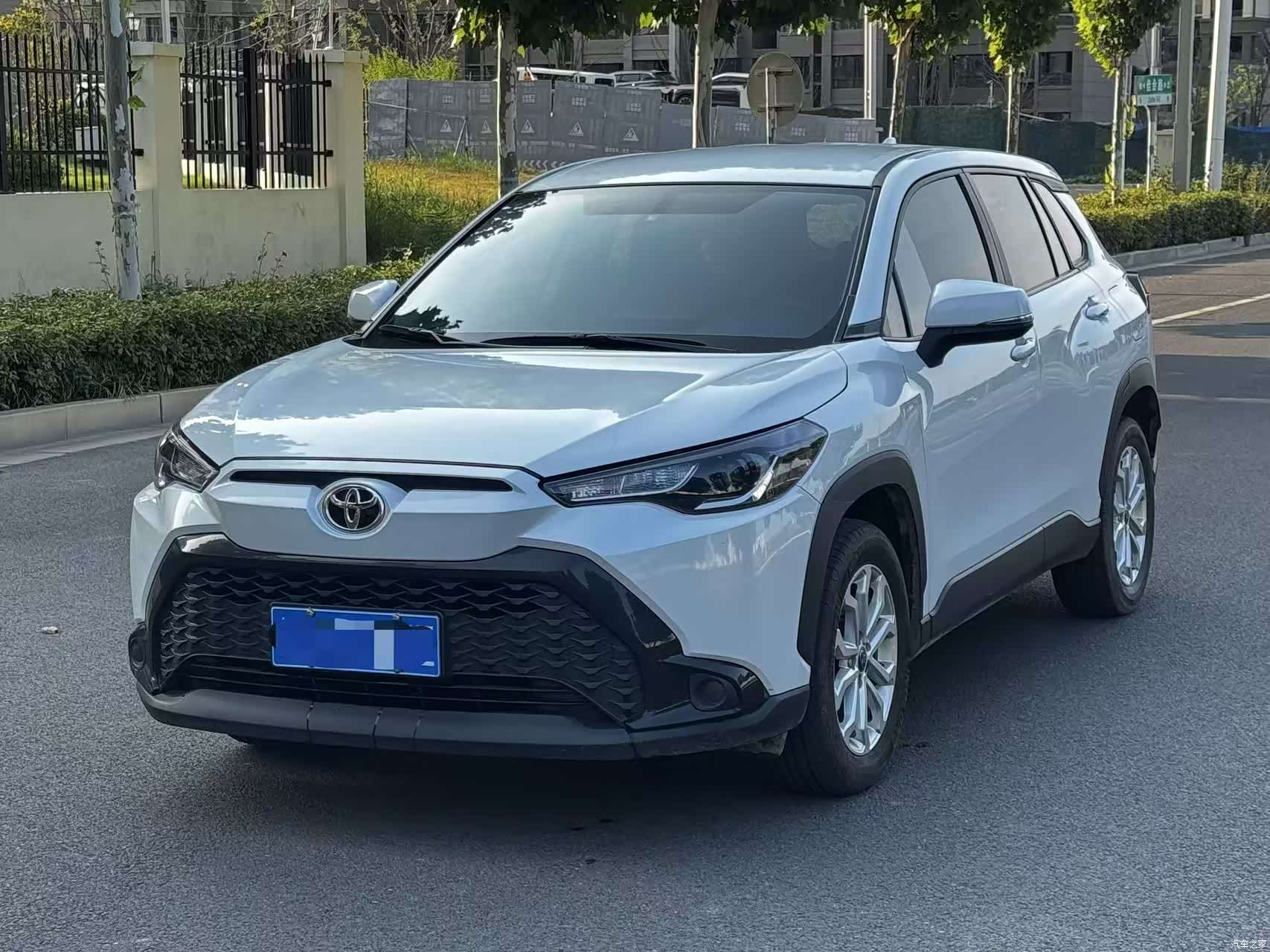 Toyota Frontlander, 2024 1