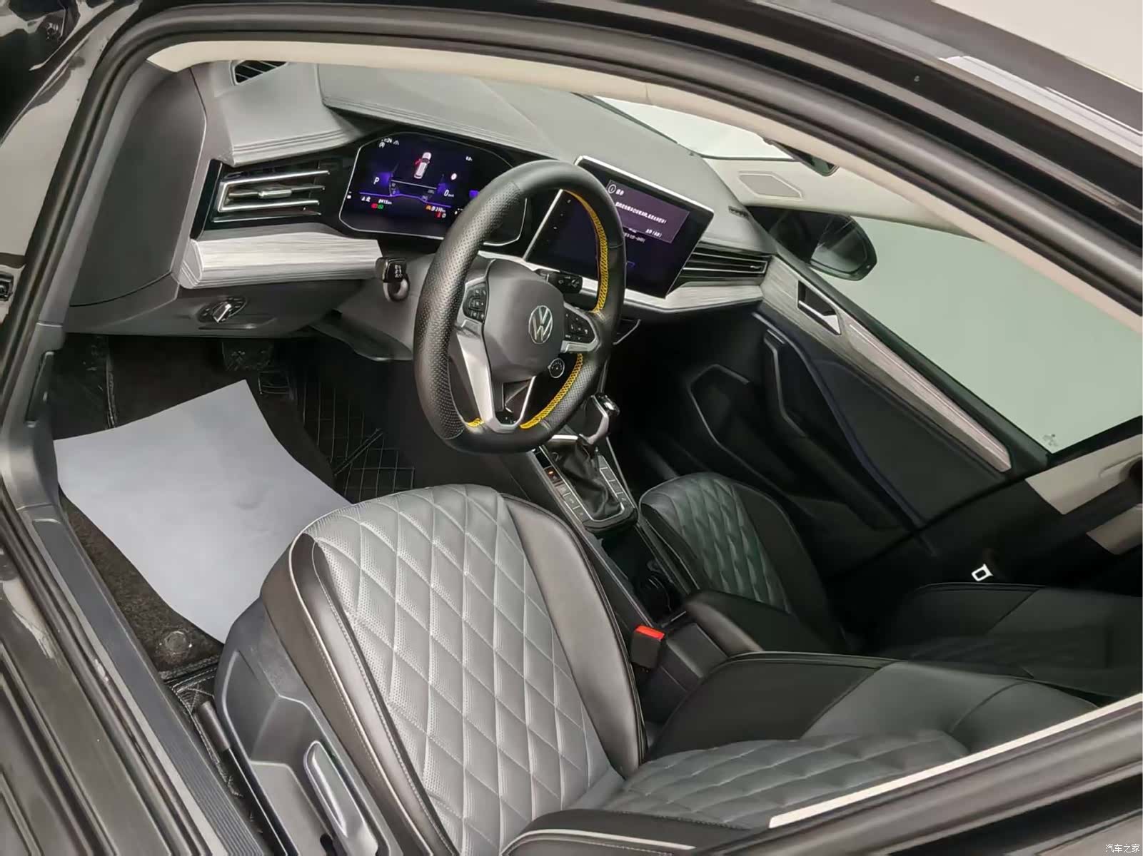 Volkswagen Sagitar, 2025 11