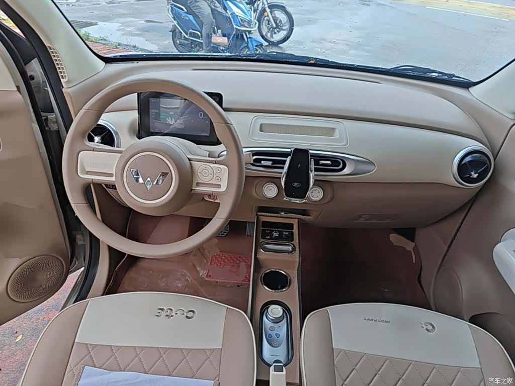 Wuling MINIEV, 2025 6