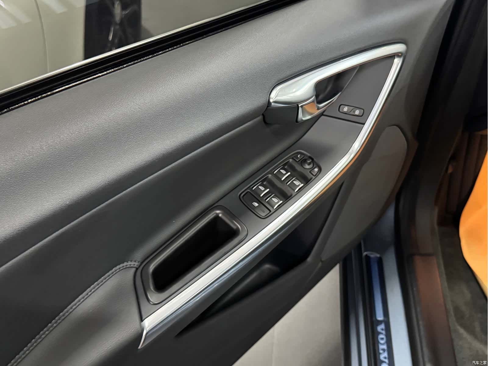 Volvo S60, 2017 все фото