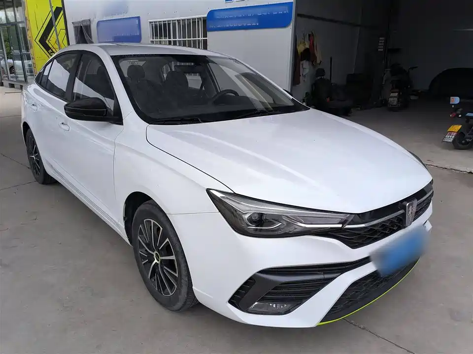 Roewe i5