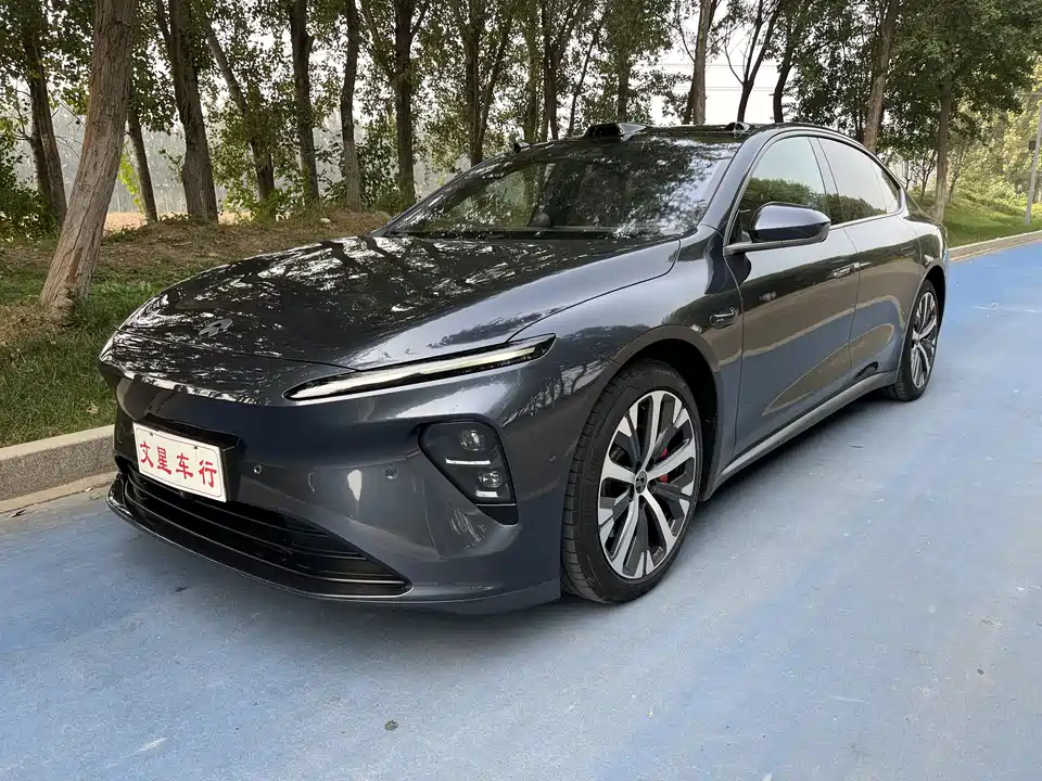 NIO ET7
