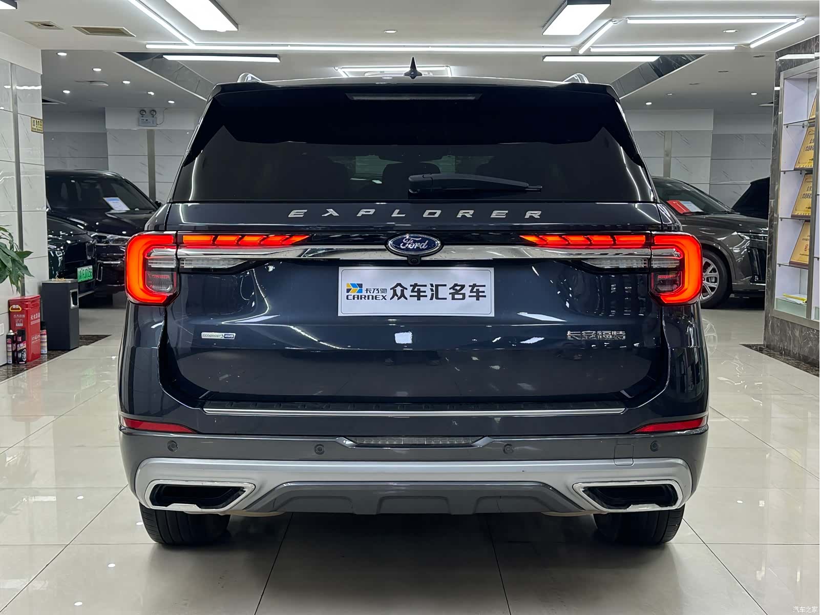 Ford Explorer, 2023 все фото