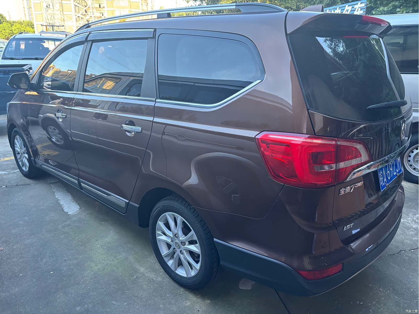 Wuling 730, 2016 6