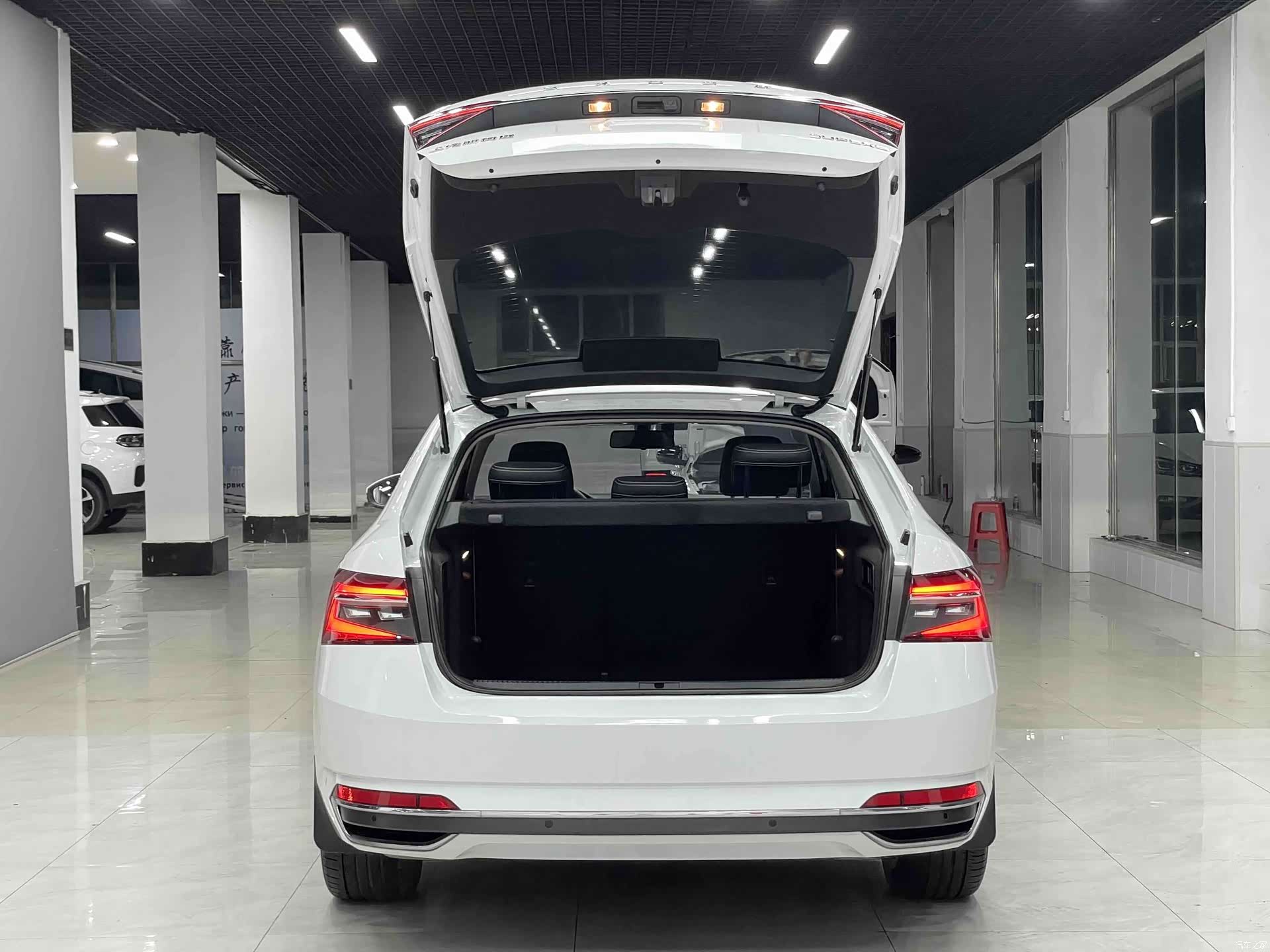 Skoda Superb, 2022 15