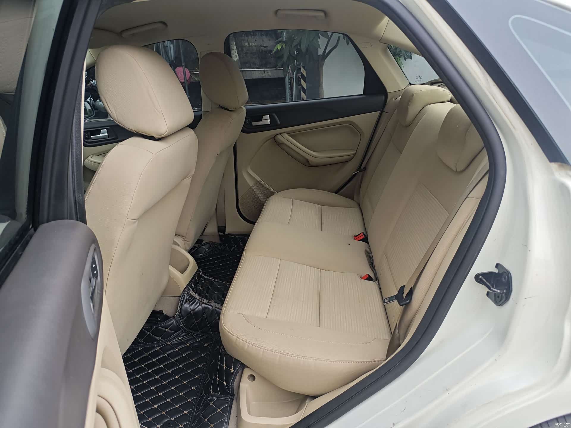 Ford Focus, 2014 13