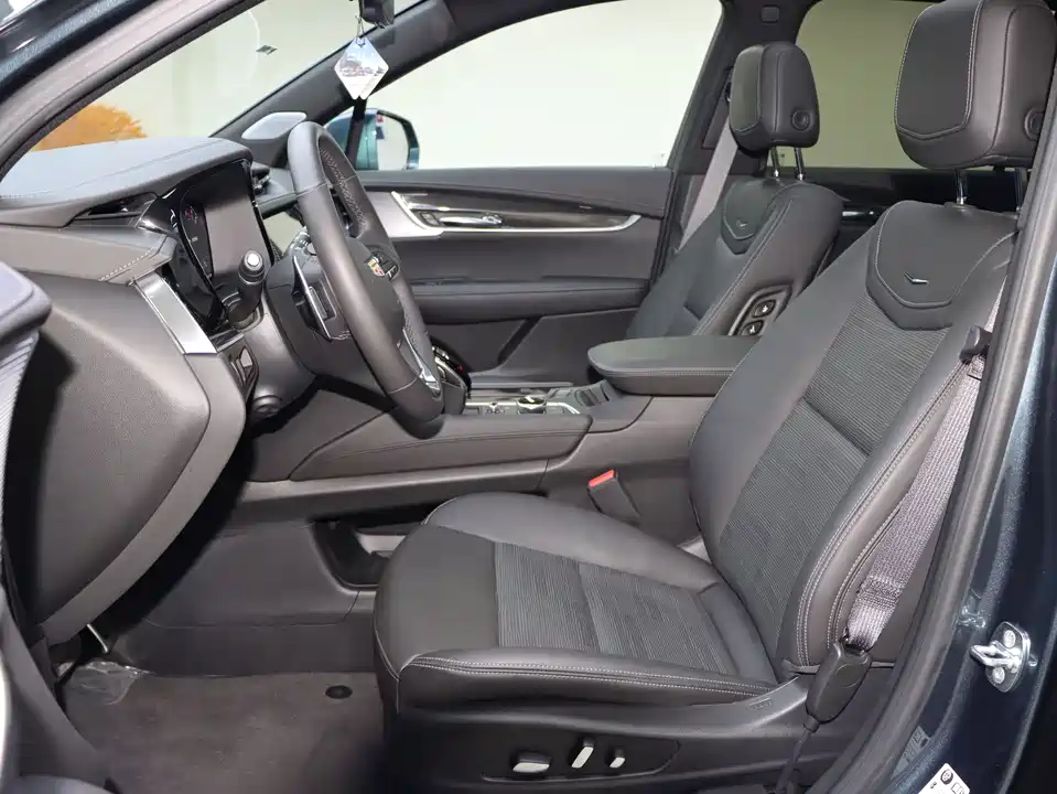 Cadillac XT6
