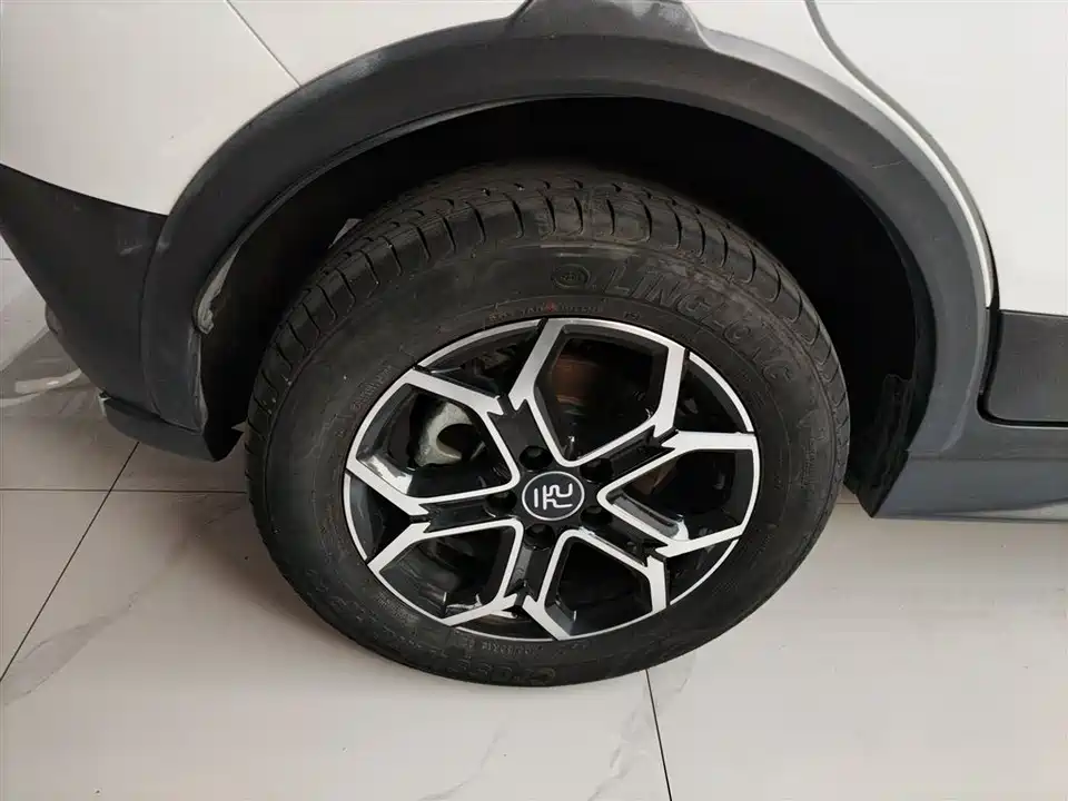 BYD Yuan Pro BYD Yuan Pro