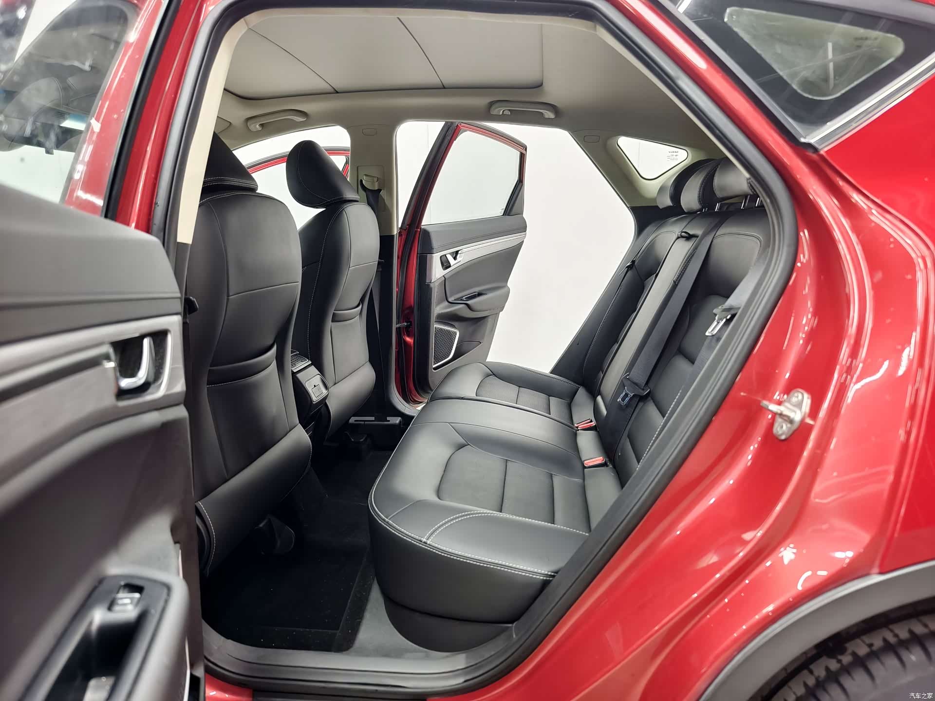 Geely Emgrand, 2019 13