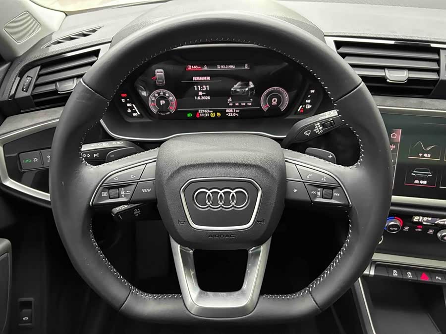 Audi Q3 2022, фото 8