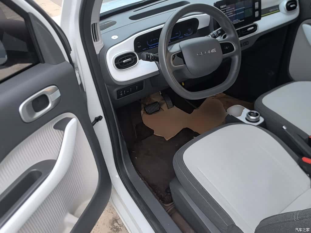 Geely Panda, 2025 16