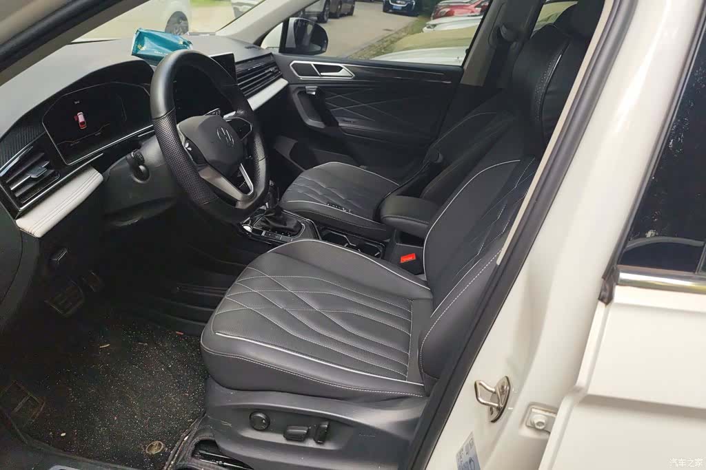 Volkswagen Tiguan L, 2022 9