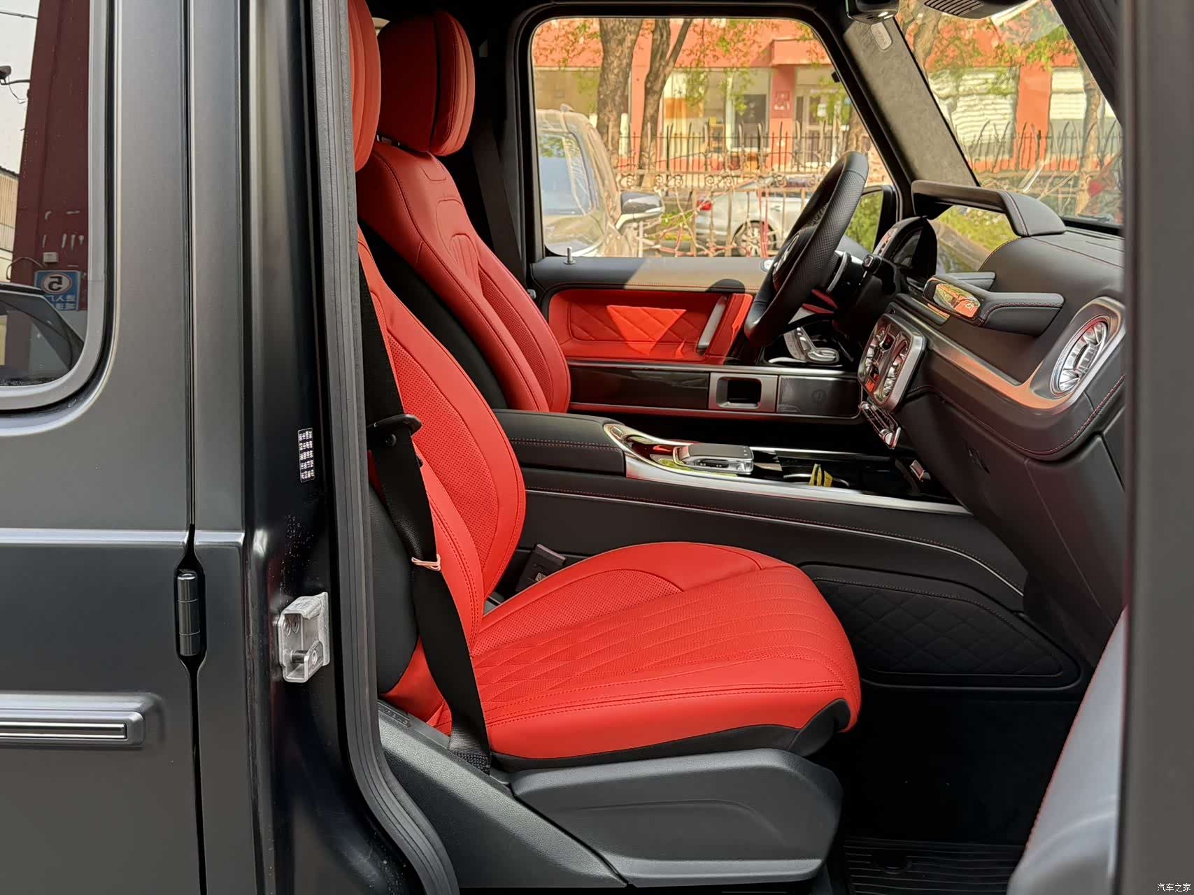 Mercedes-Benz G-Class, 1900 11