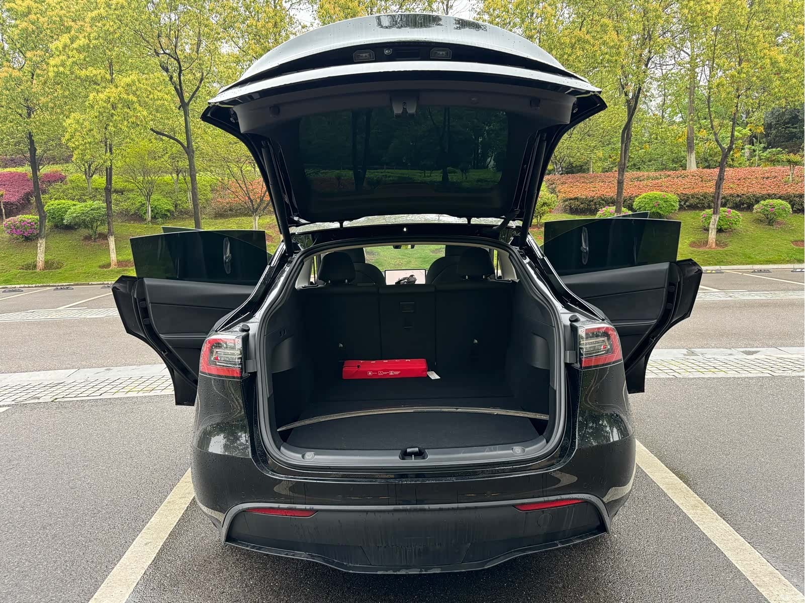 Tesla Model Y, 2023 8
