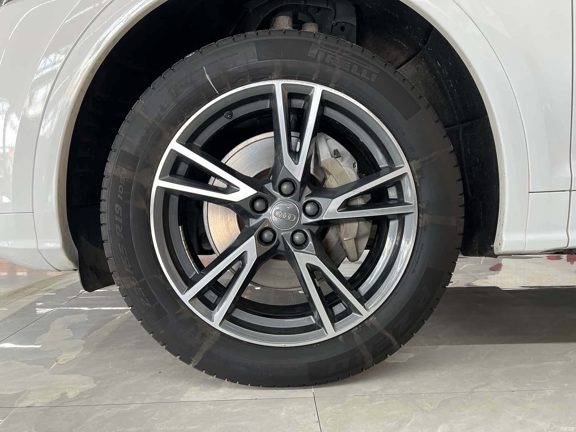 Audi Q5L, 2019 14