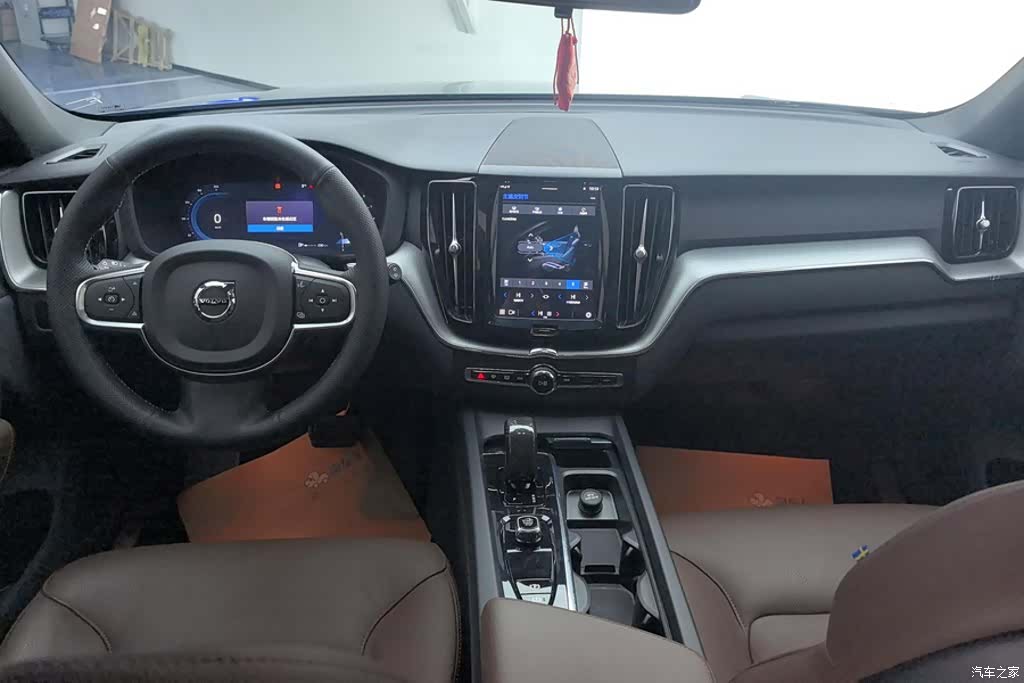 Volvo XC60, 2024 12