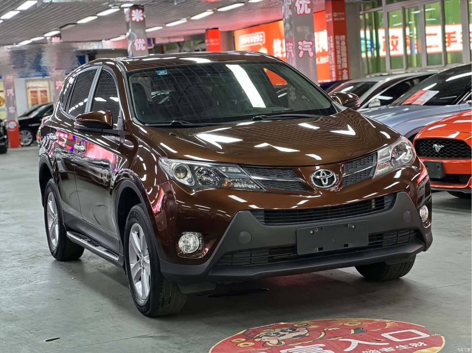 Toyota RAV4, 2015 все фото