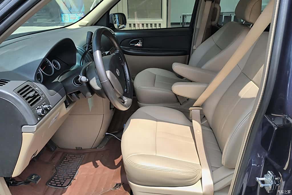 Buick GL8, 2014 9