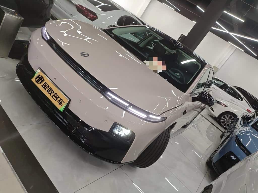 Leapmotor B01