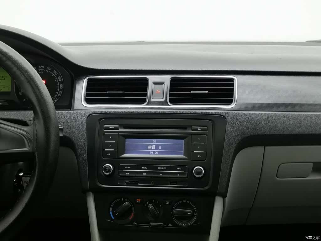 Skoda Rapid, 2014 12