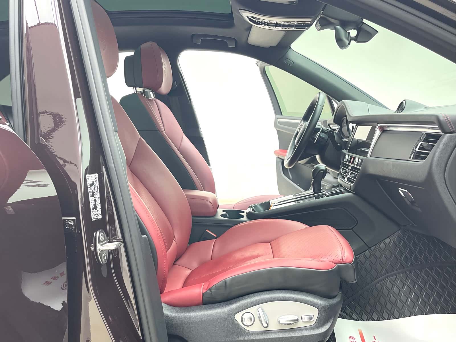 Porsche Macan, 2023 10