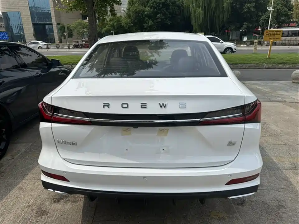 Roewe i5