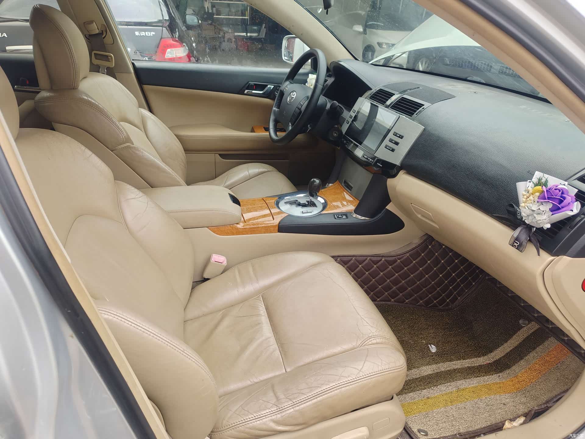 Toyota 2.5V, 2006 13