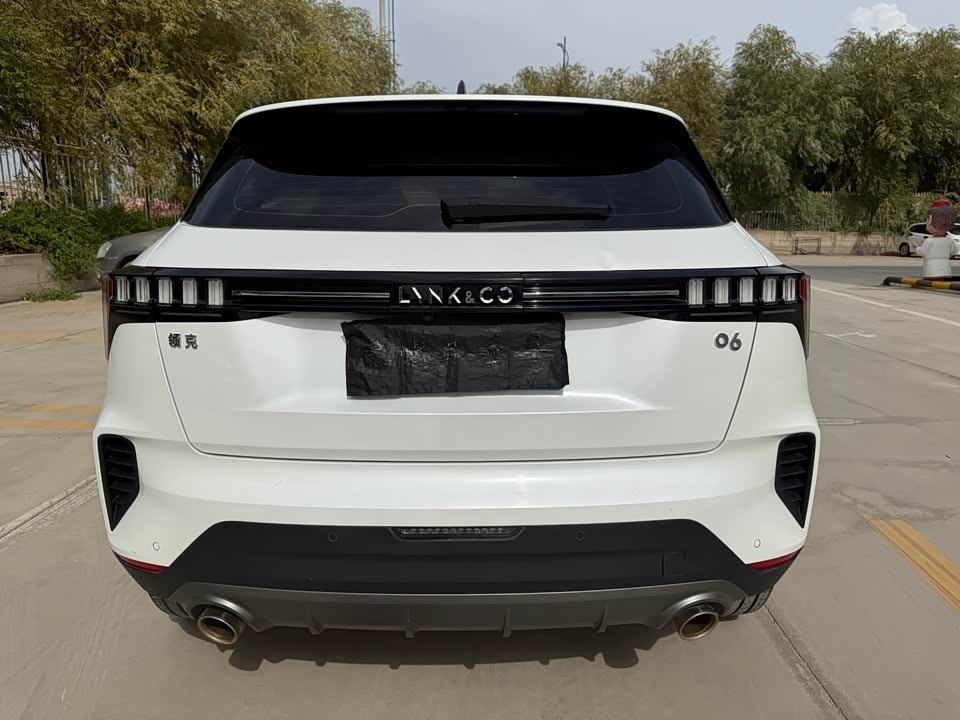 Lynk & Co 06 Lynk & Co 06