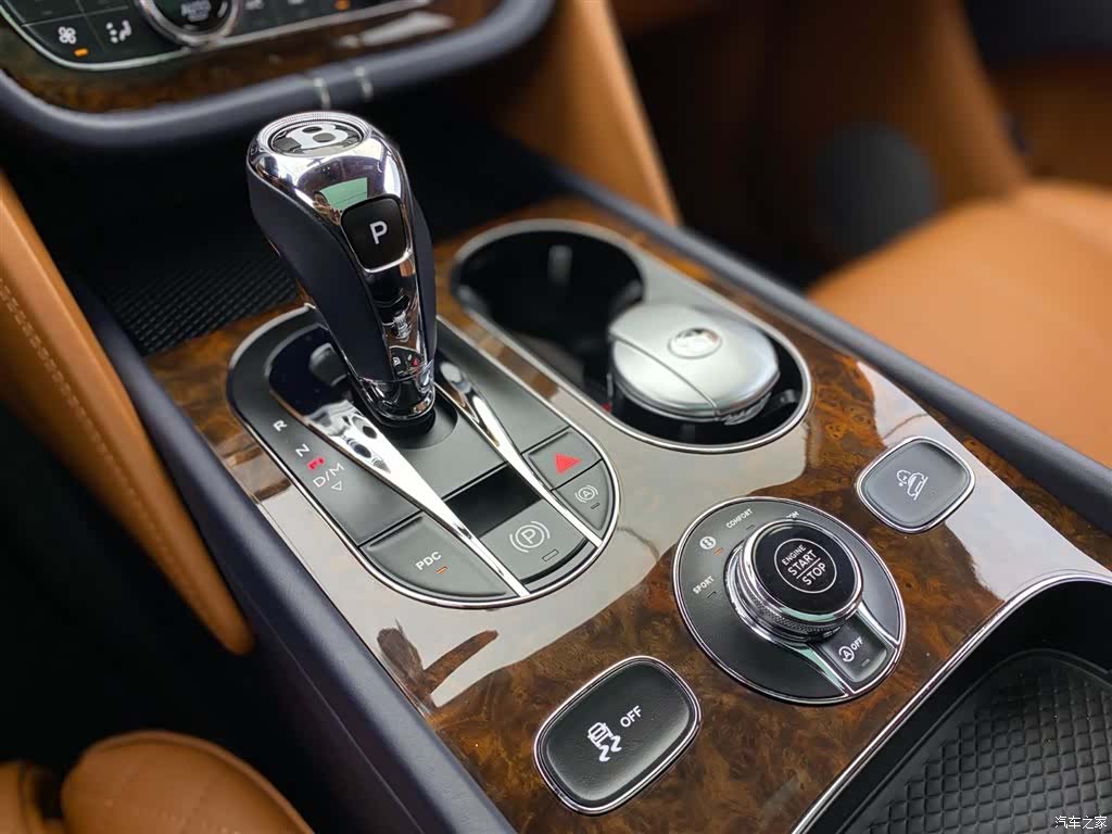 Bentley Bentayga, 2018 20