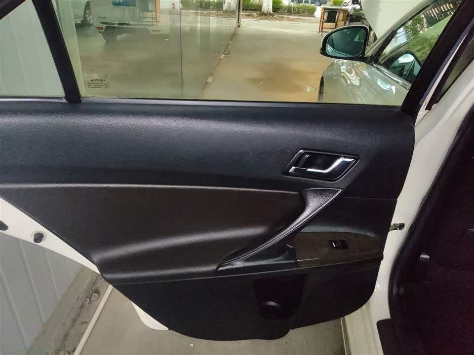 Toyota Reiz
