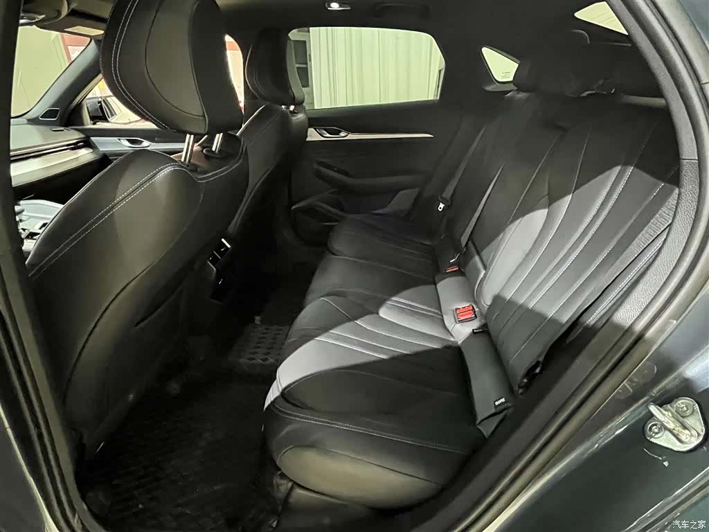 Geely Preface, 2024 18