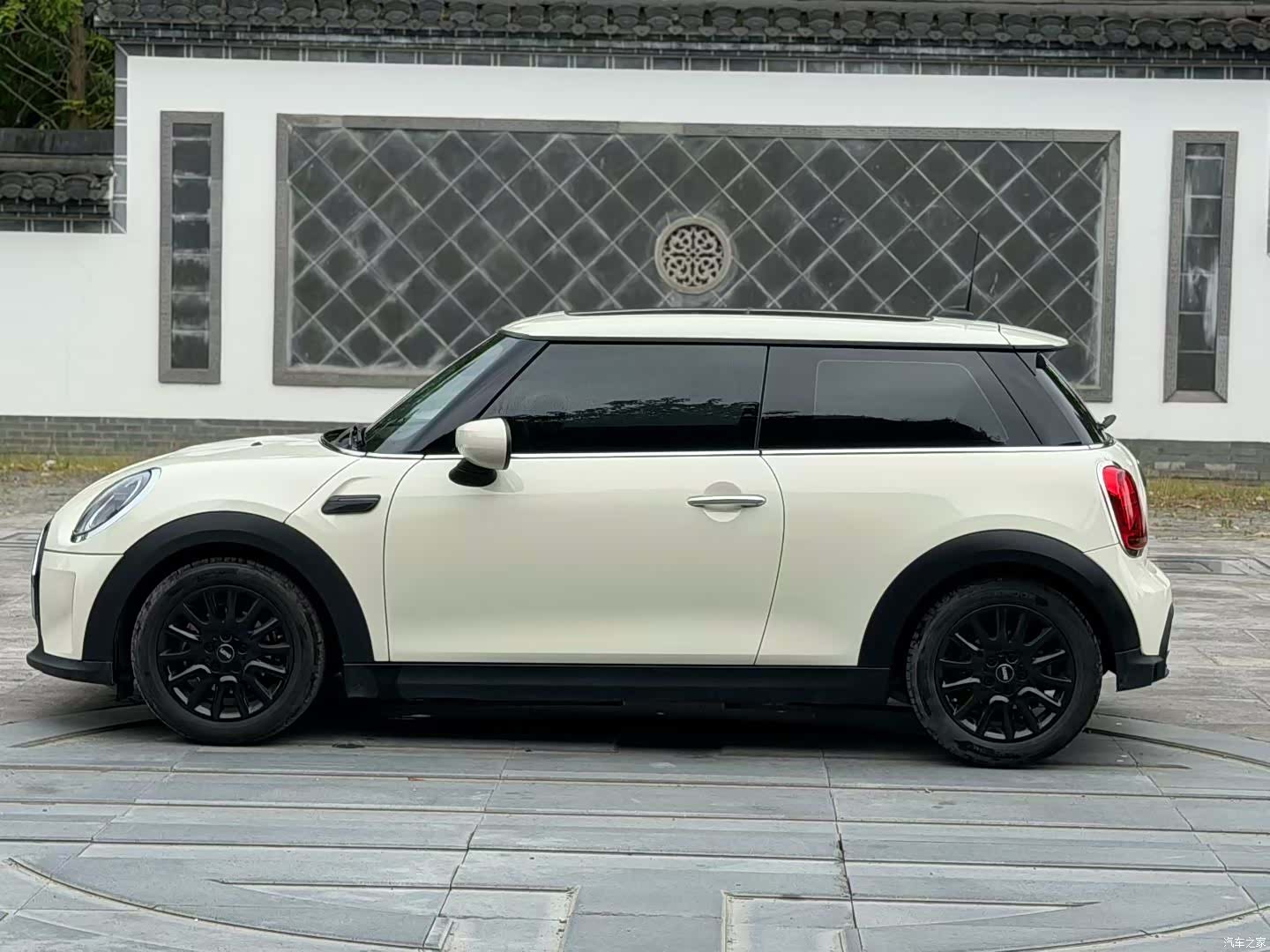 Mini ONE, 2021 2